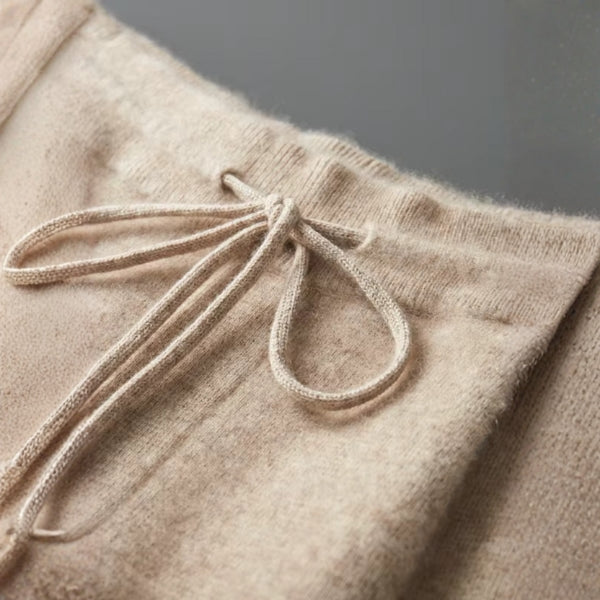 The Valbonne Cashmere Leisure Pants